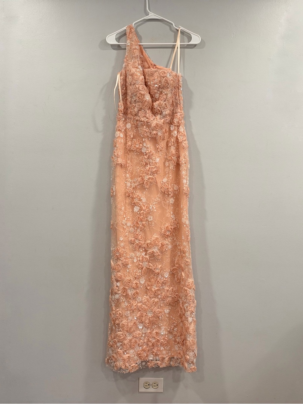 Mac Duggal 69052 Peach One Shoulder Floral Applique Sequin Gown Sz 4
